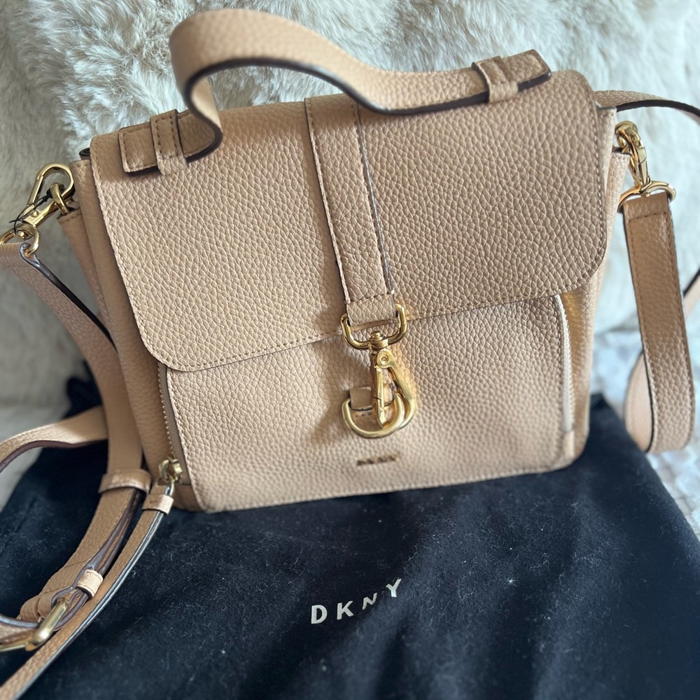 DKNY Tan Leather Shoulder Bag with Gold Accents